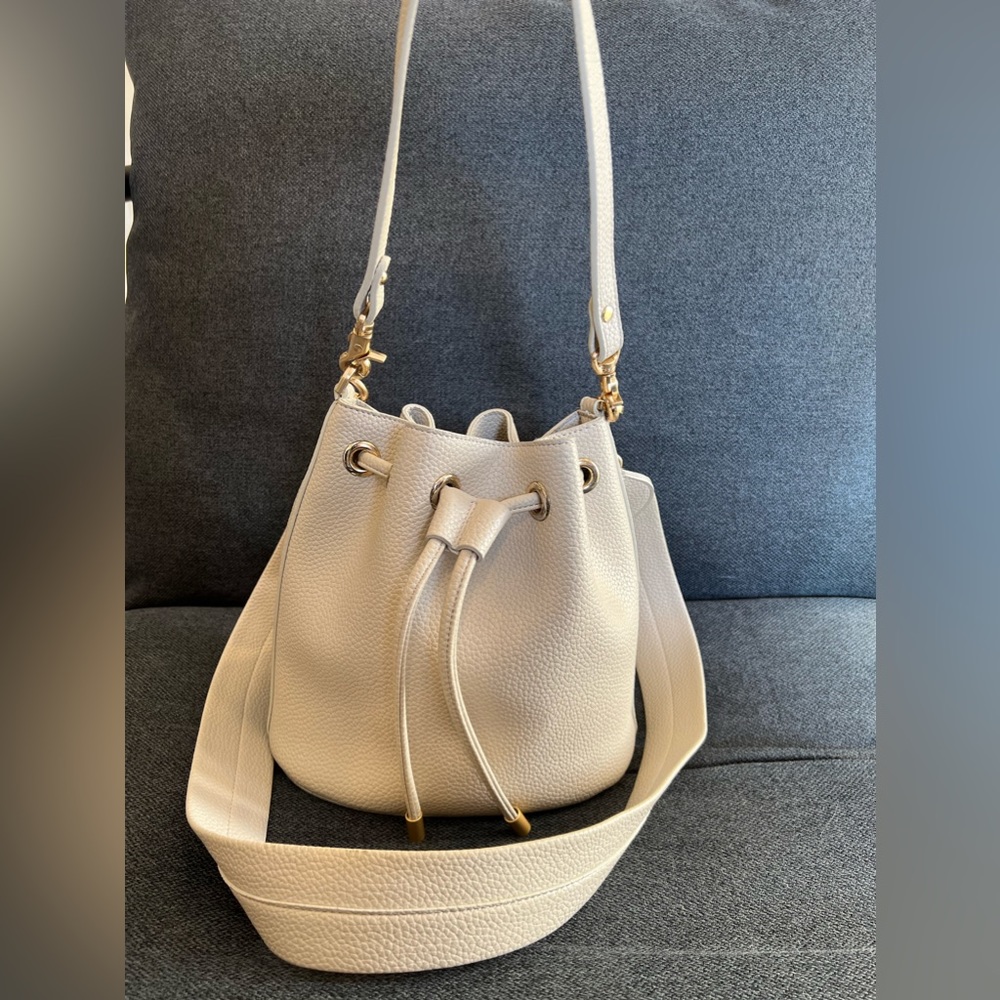 Angela Roi Bucket Bag in Cloud